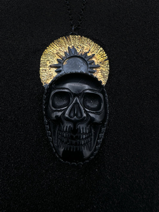Gold Crown Onyx Skull