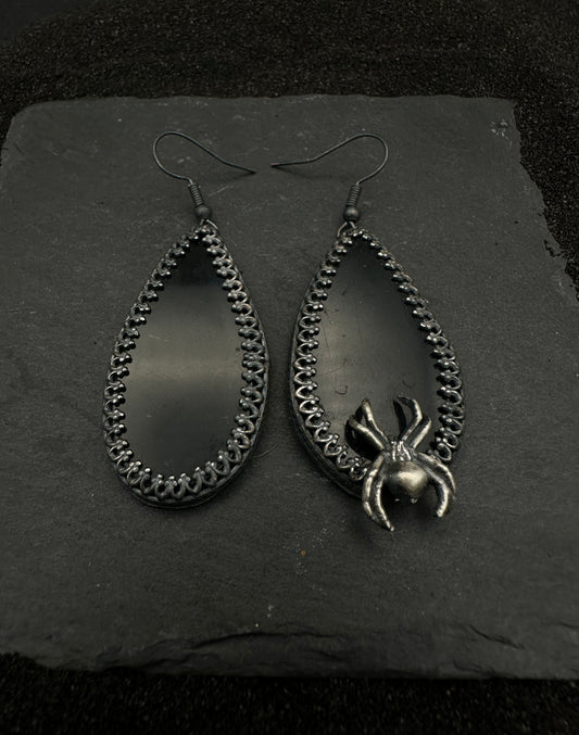 Spider and Black Onyx Crystals